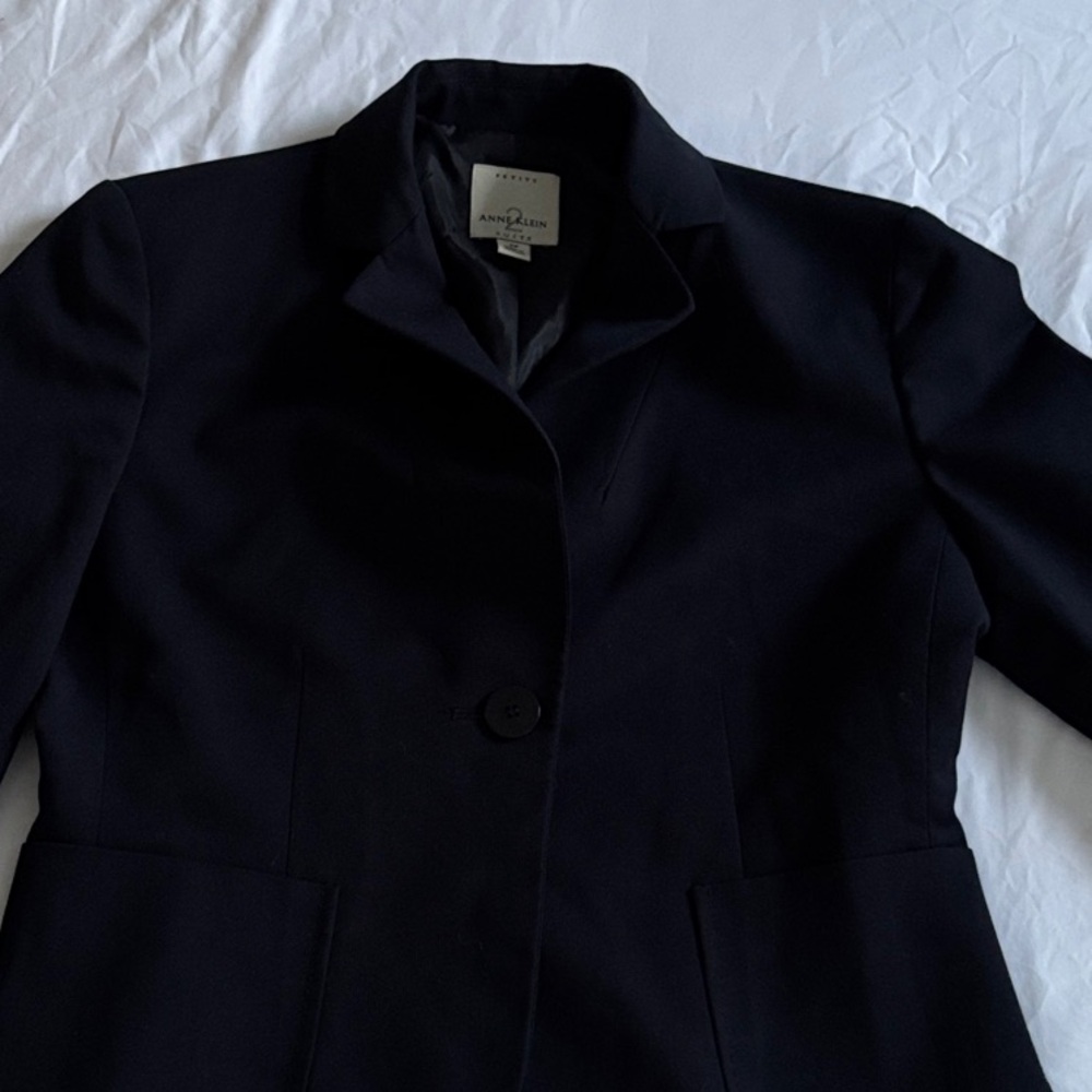 Anne Klein suits 2 pieces Classic Blue Blazer